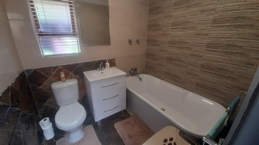 3 Bedroom Property for Sale in Hartbeespoort North West